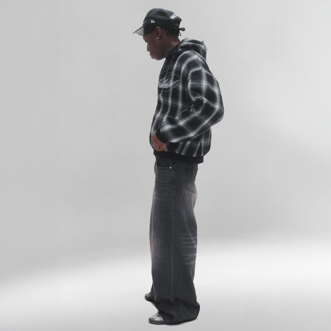 REVERSIBLE PLAID ZIP-UP - BLACK